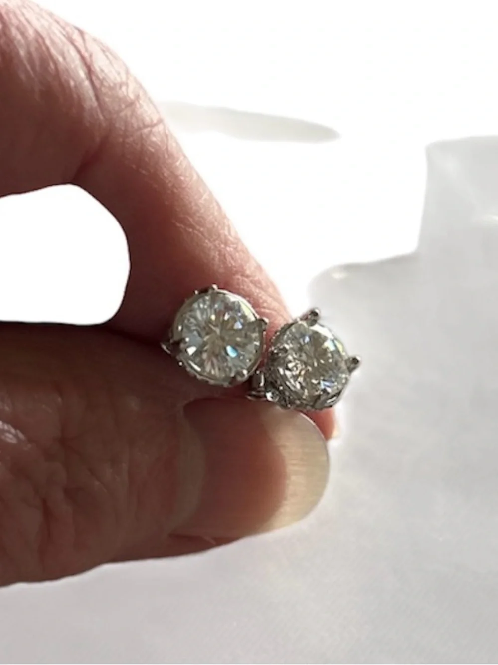 2.0 ct Moissanite S925 Sterling Silver White Stud Earrings - Classic Sparkle - Picture 2 of 3